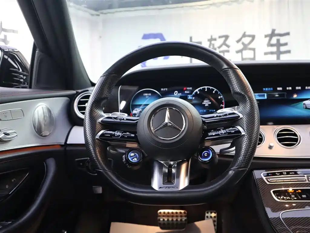 Mercedes-Benz E-Class AMG 2022 — фото 12