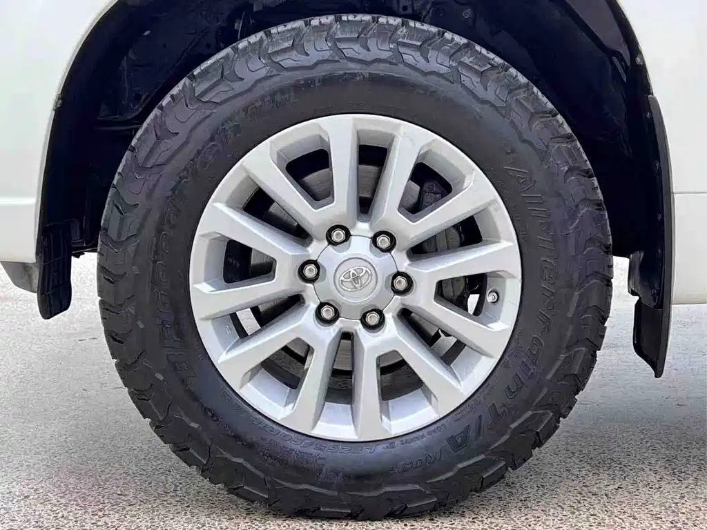 Toyota Prado 2017 — фото 4