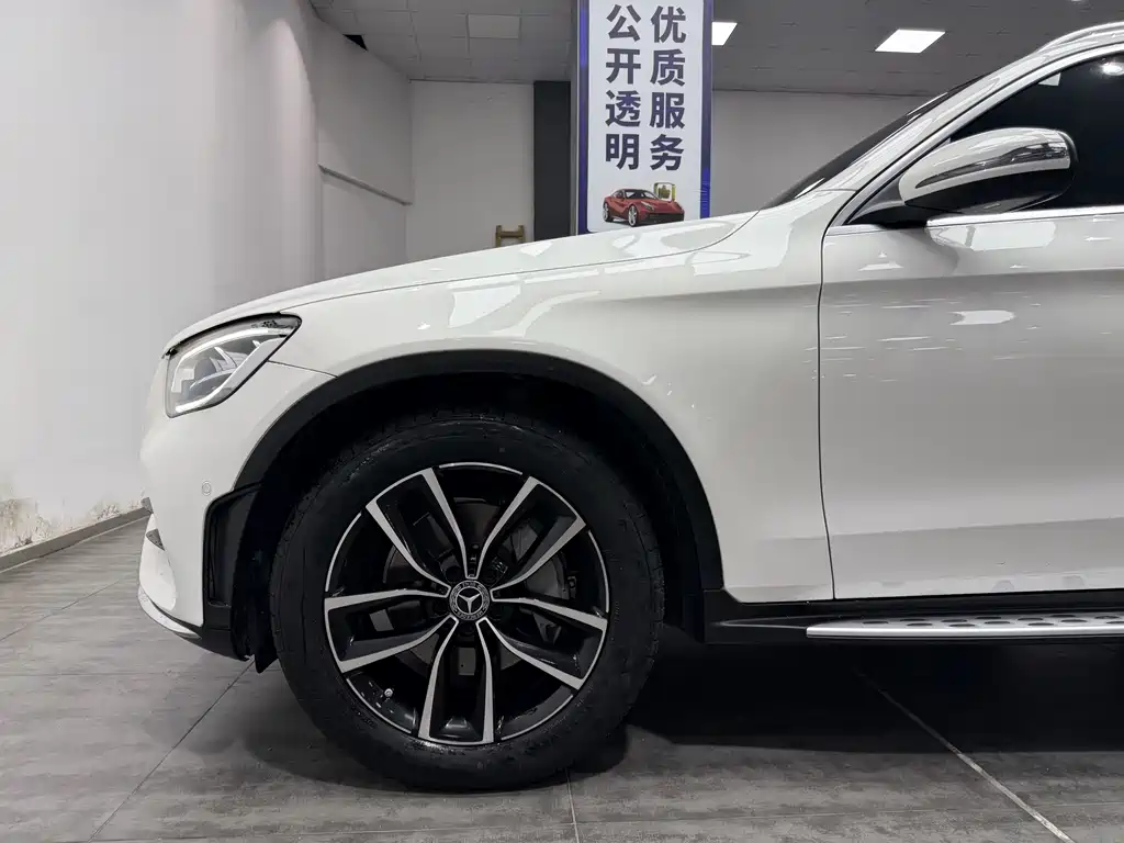 Mercedes-Benz GLC 2020 — фото 19