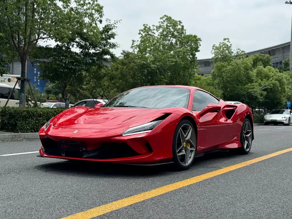 Ferrari F8 2022 — фото 2