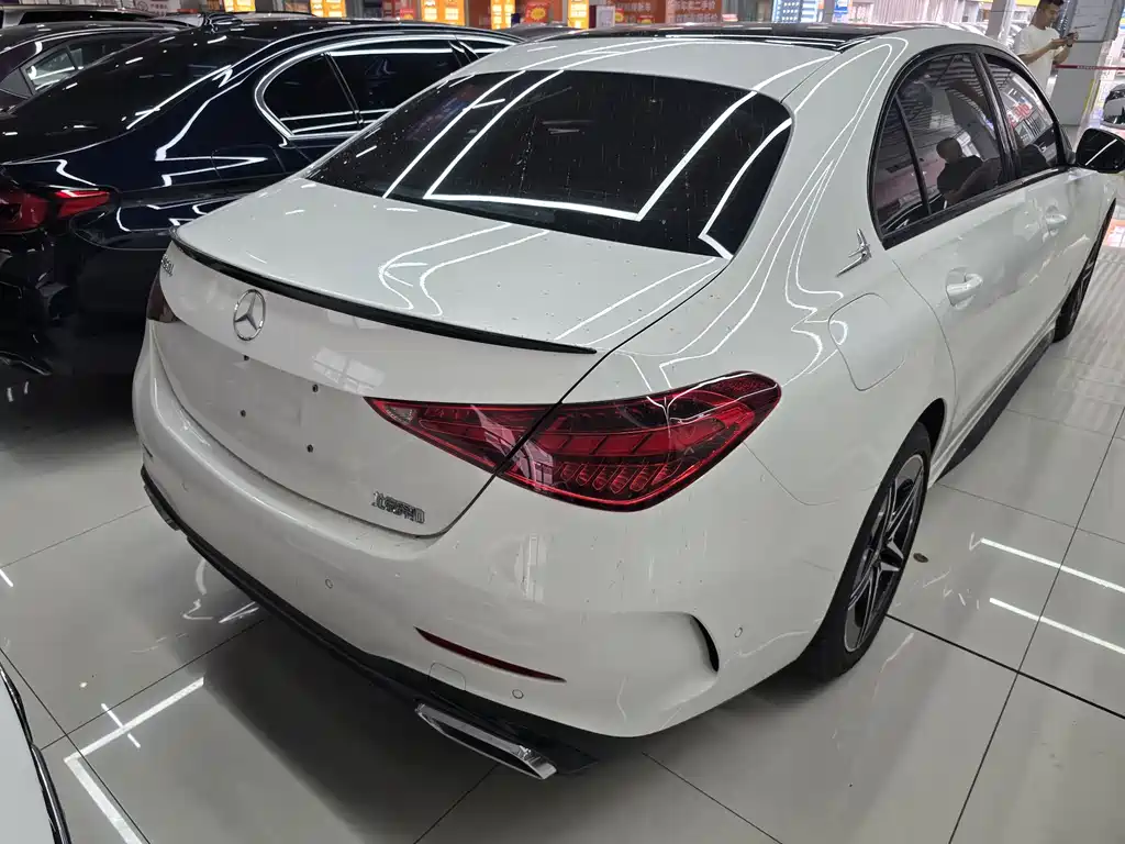 Mercedes-Benz C-Class 2023 — фото 9