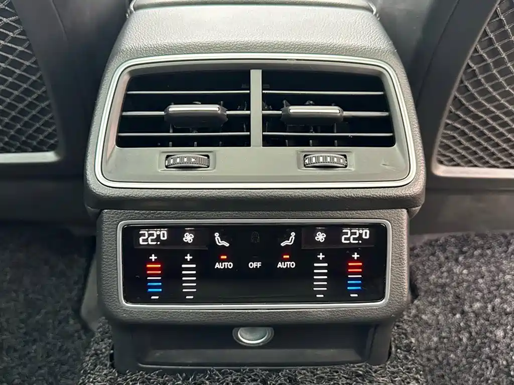 Audi A6L 2021 — фото 20