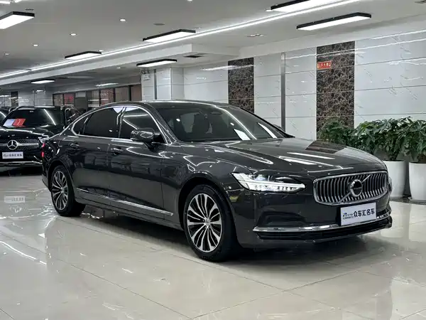 Volvo S90 2023