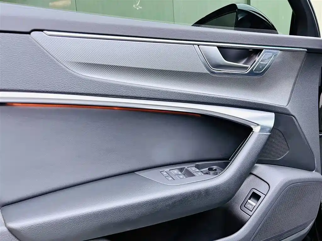 Audi A6L 2023 — фото 11