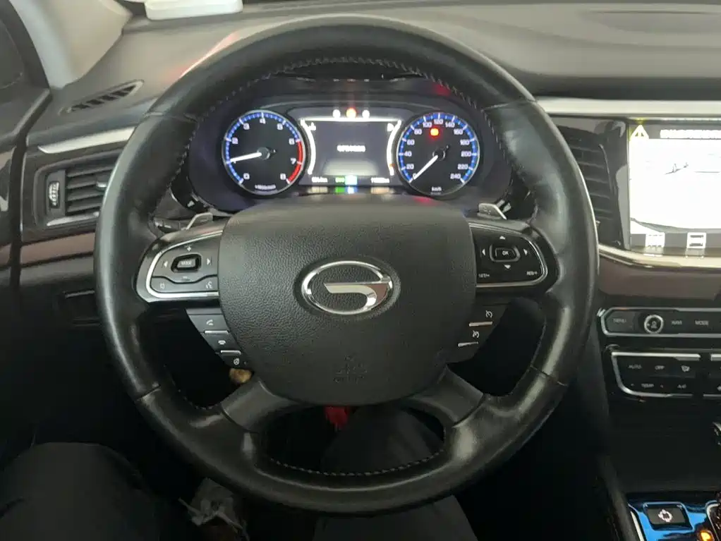GAC Motor Trumpchi GS8 2017 — фото 4