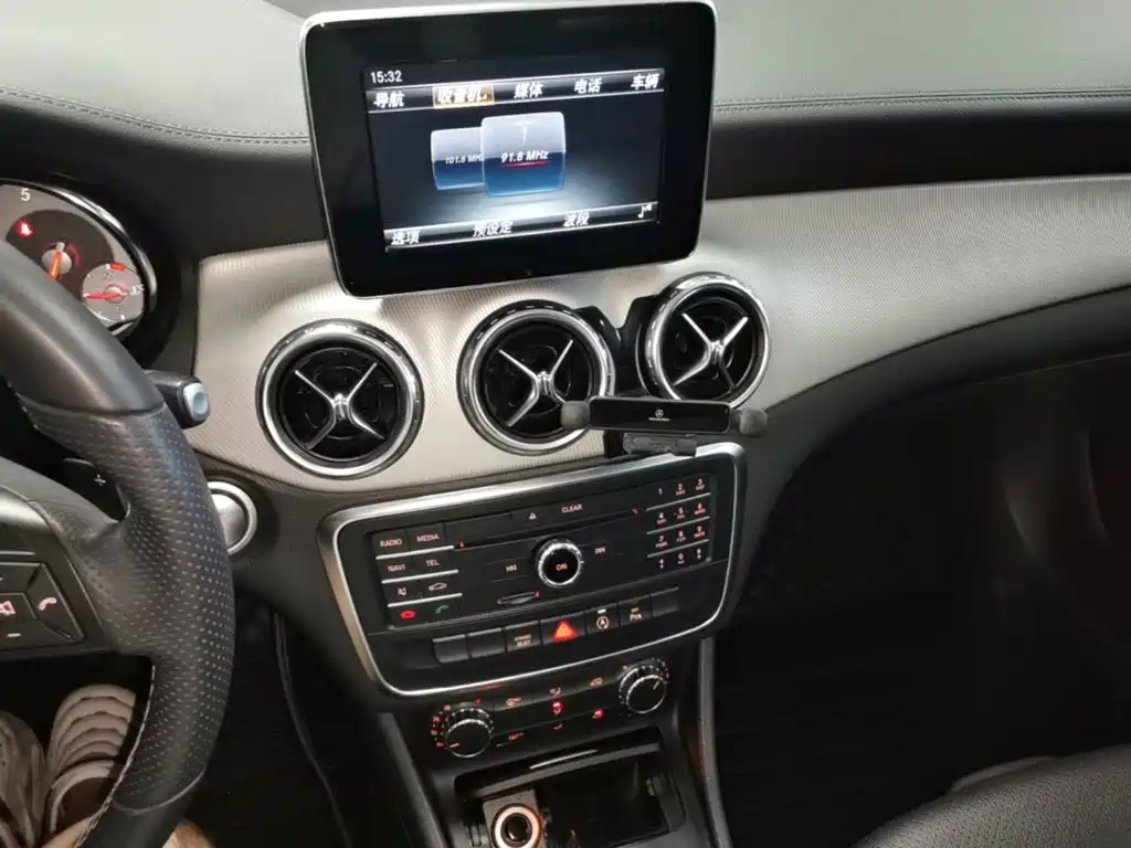 Mercedes-Benz GLA 2016 — фото 20