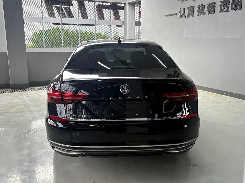 Volkswagen Passat New Energy 2020 — фото 9