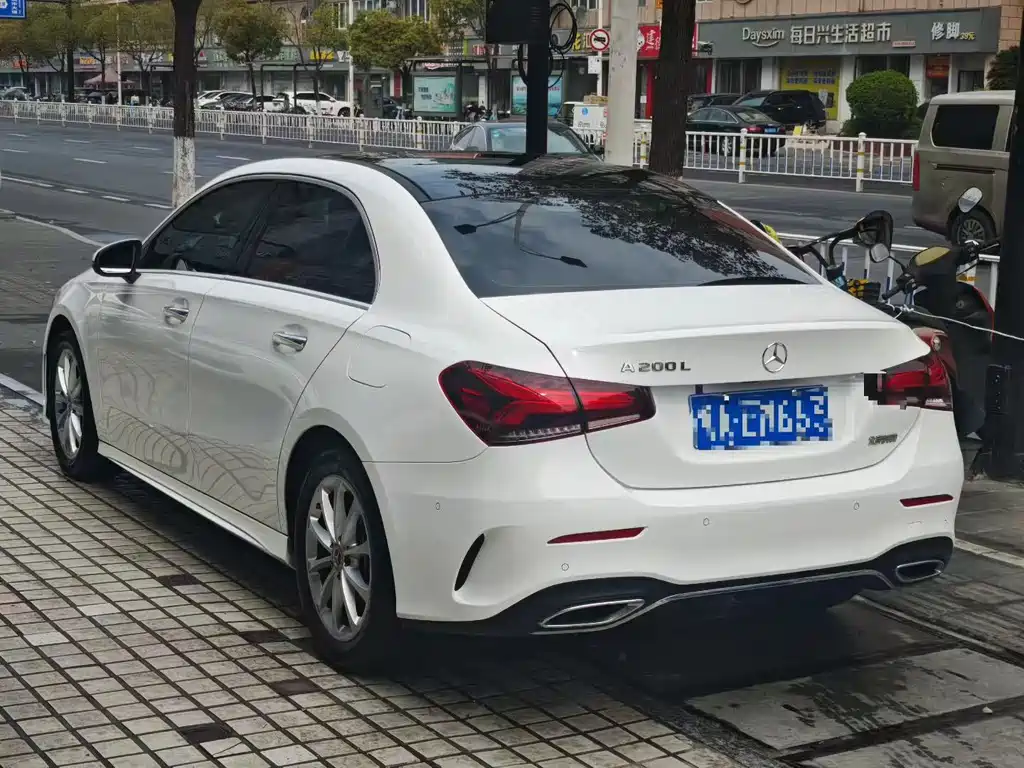 Mercedes-Benz A-Class 2022 — фото 5