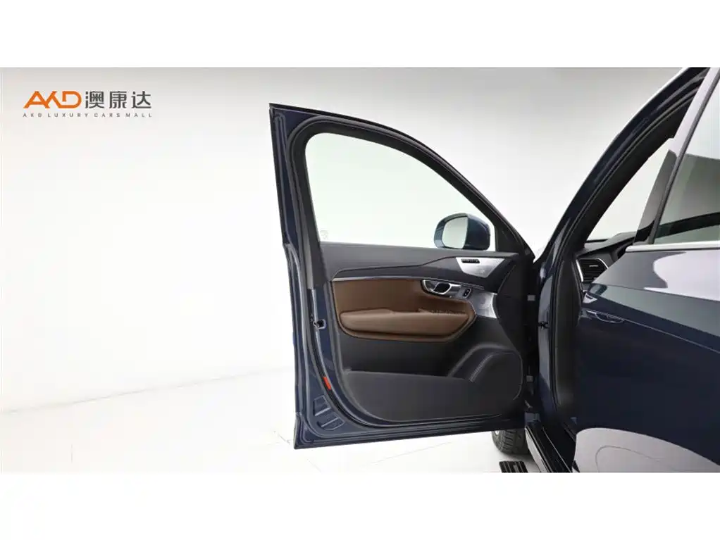 Volvo XC90 PHEV 2021 — фото 11