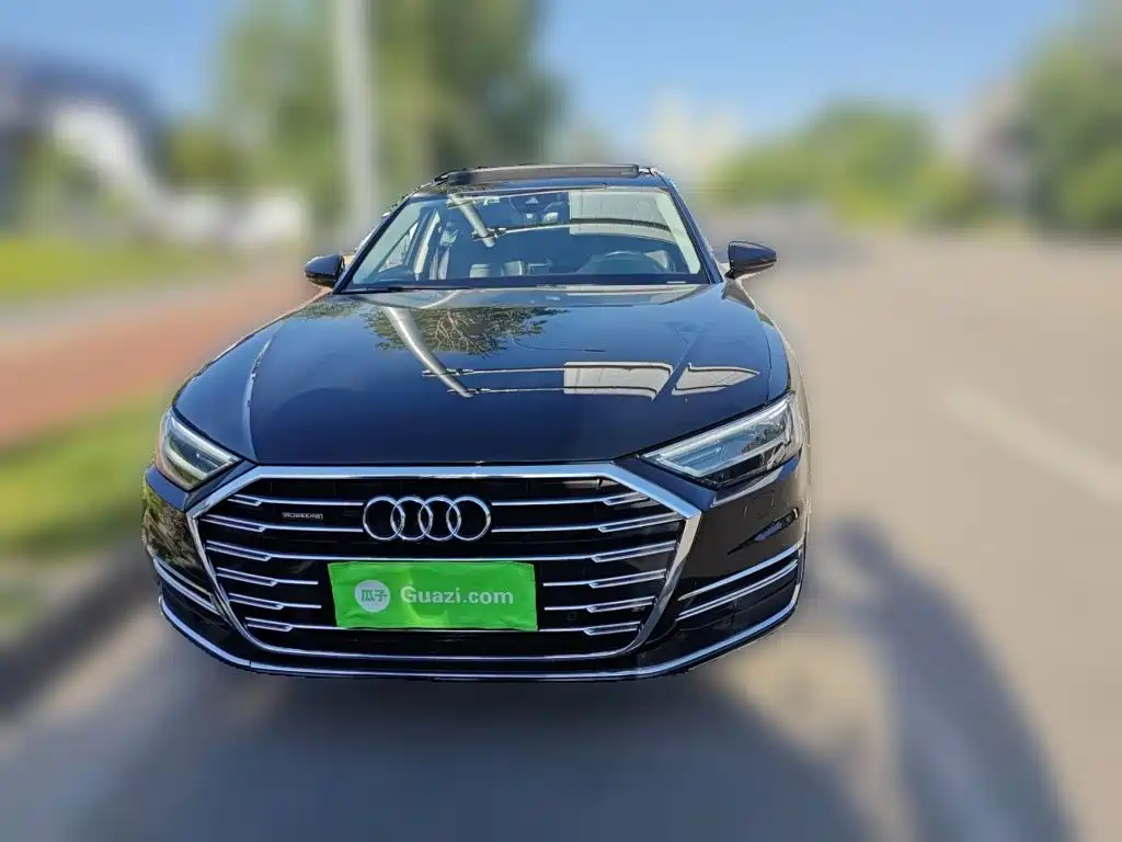 Audi A8 2021 — фото 24