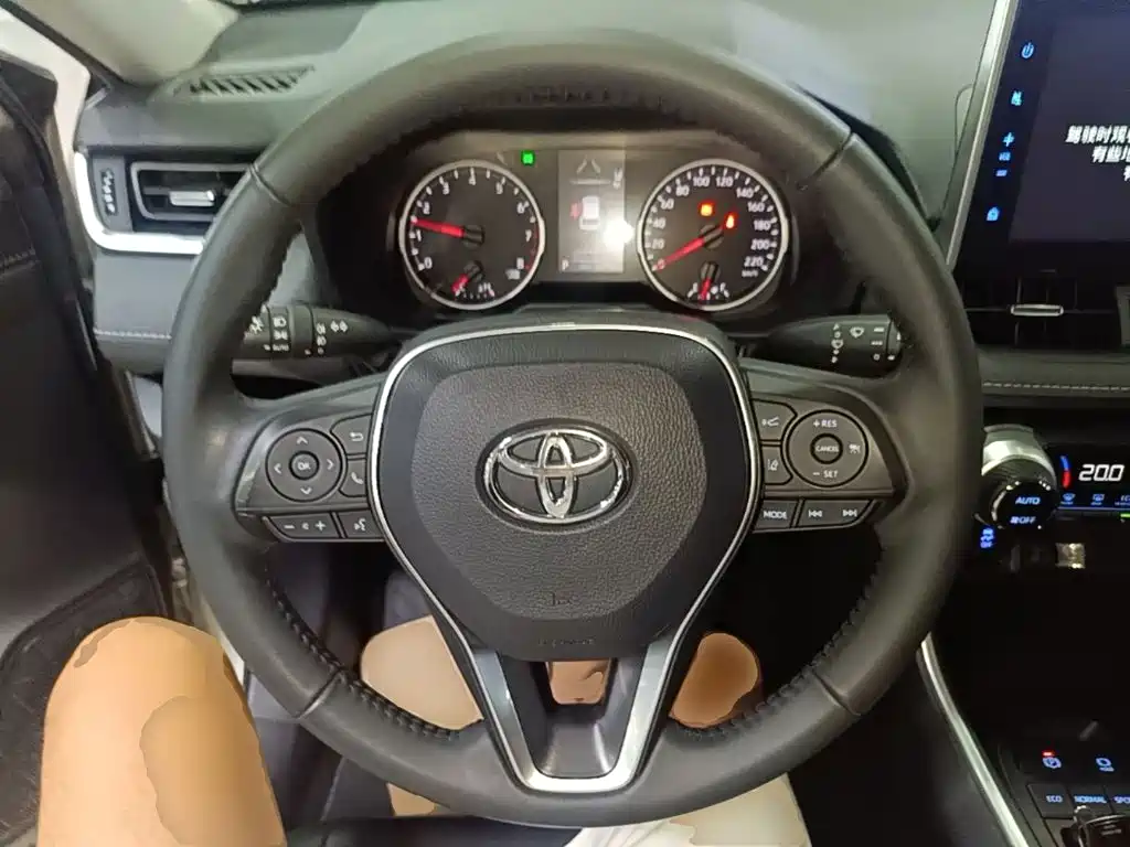 Toyota Wildlander 2021 — фото 11