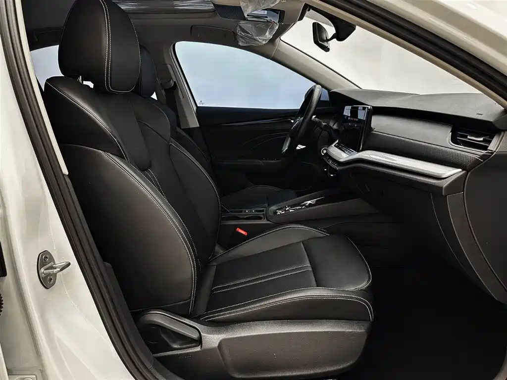 Skoda Octavia 2024 — фото 17