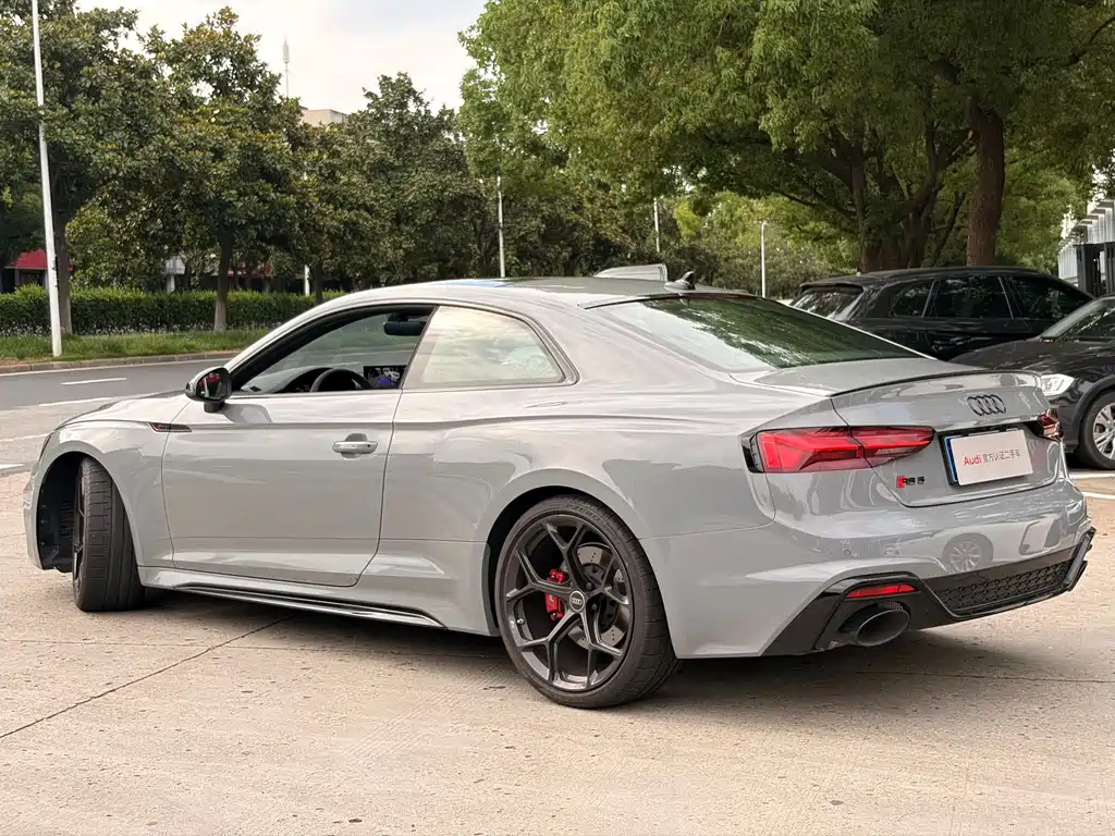 Audi RS 5 2025 — фото 9