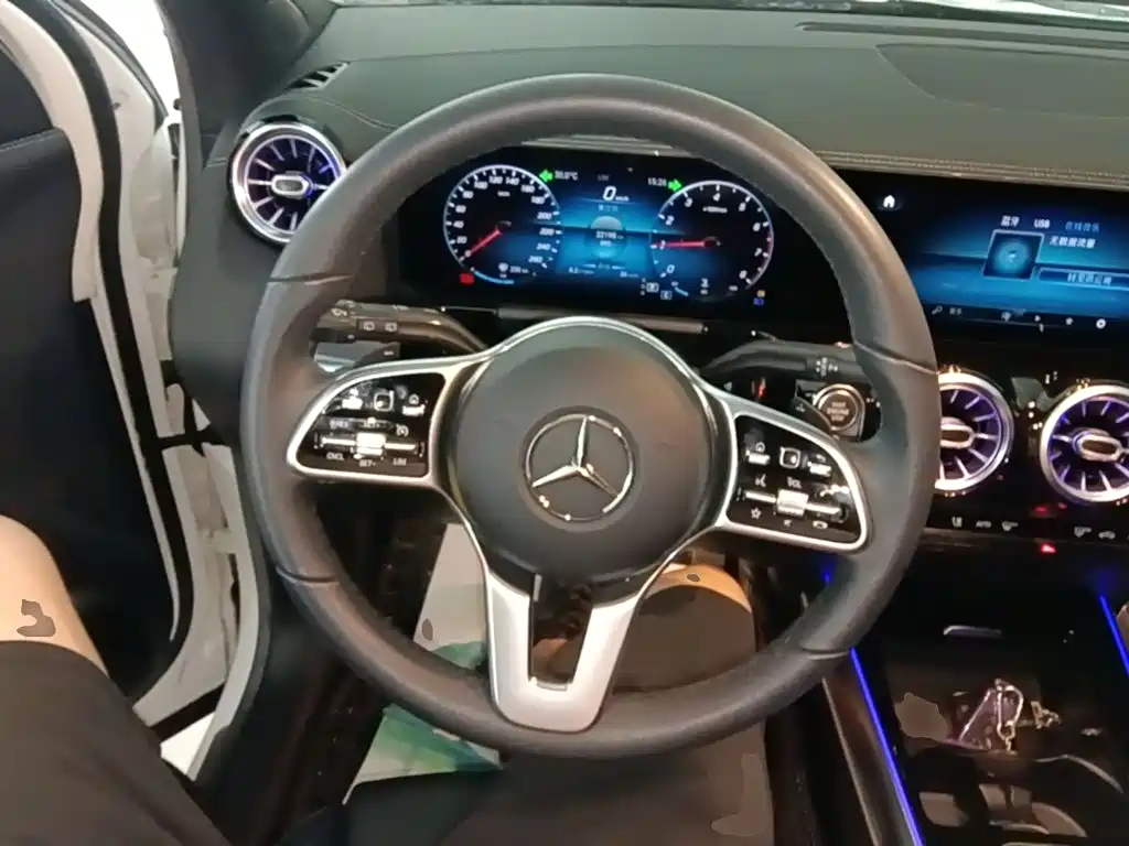 Mercedes-Benz GLA 2020 — фото 11