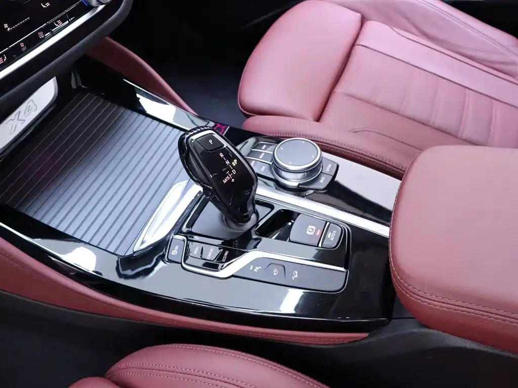 BMW X4 2021 — фото 12