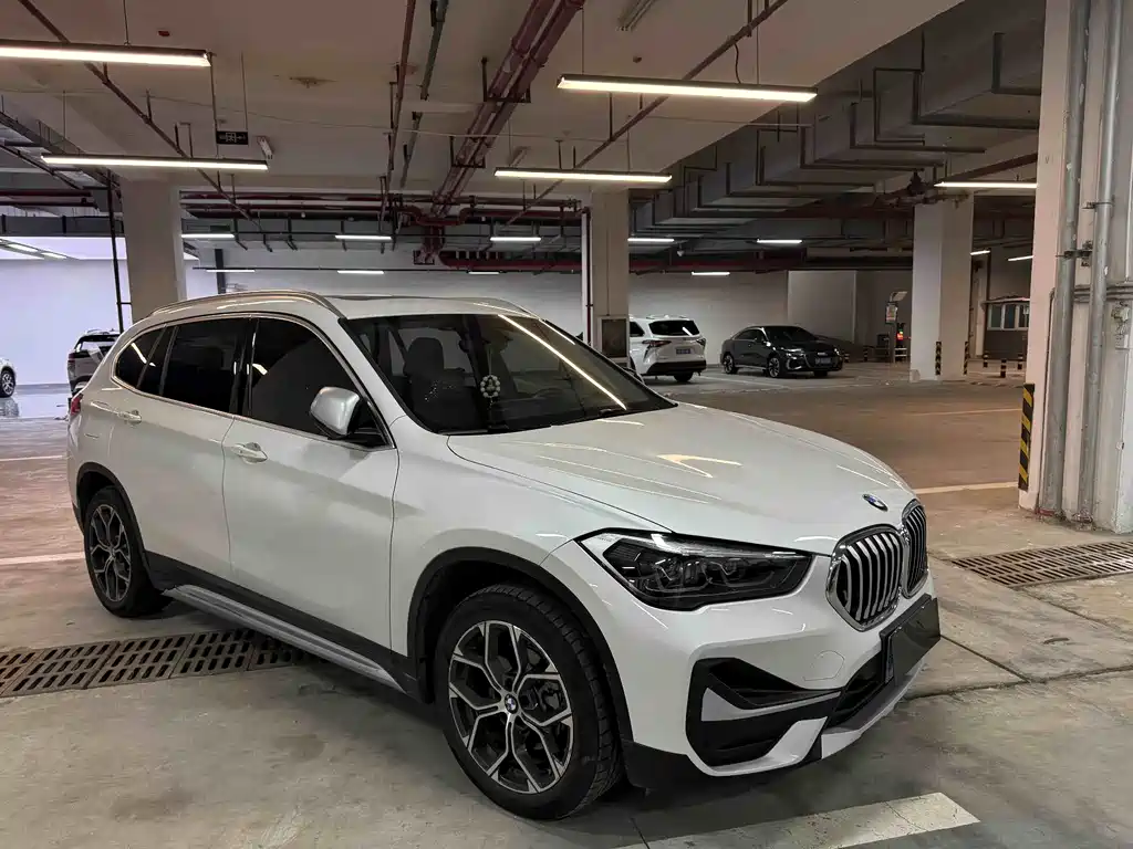 BMW X1 2022 — фото 3