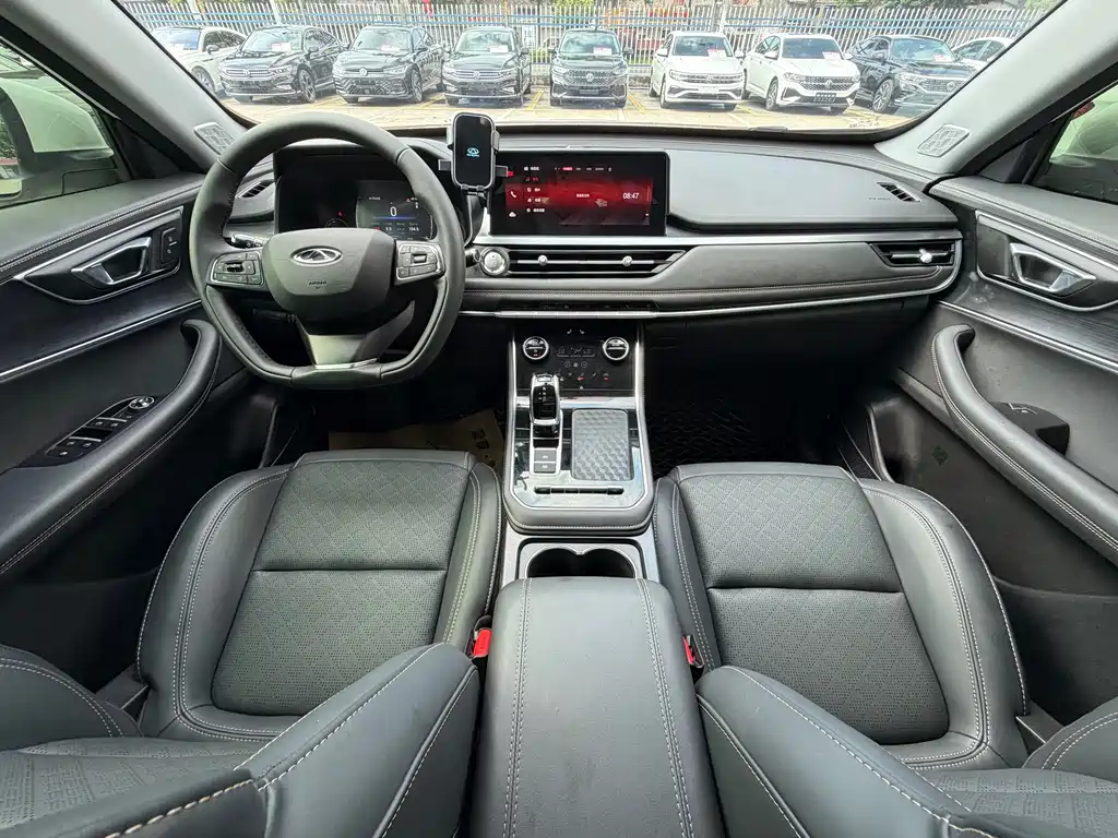 Chery Tiggo 8 2025 — фото 15