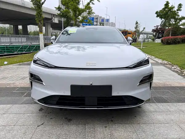 Geely Galaxy Starshine 8 2025