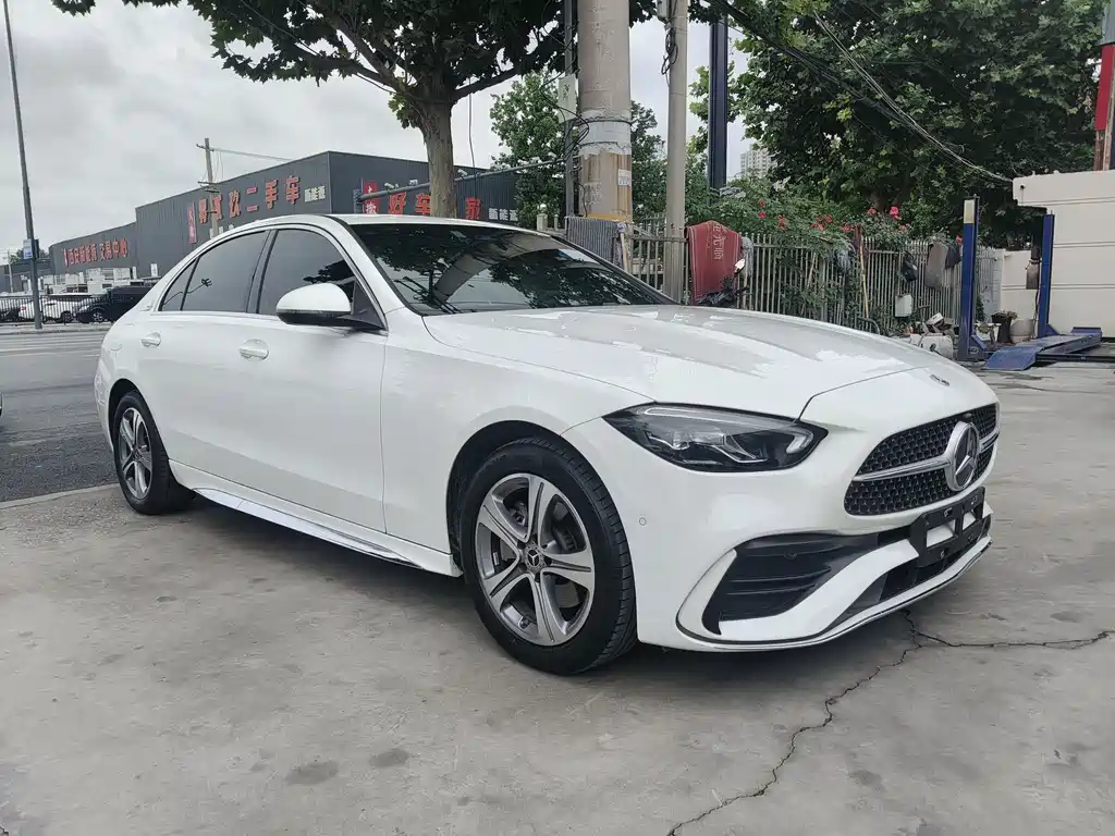 Mercedes-Benz C-Class 2022