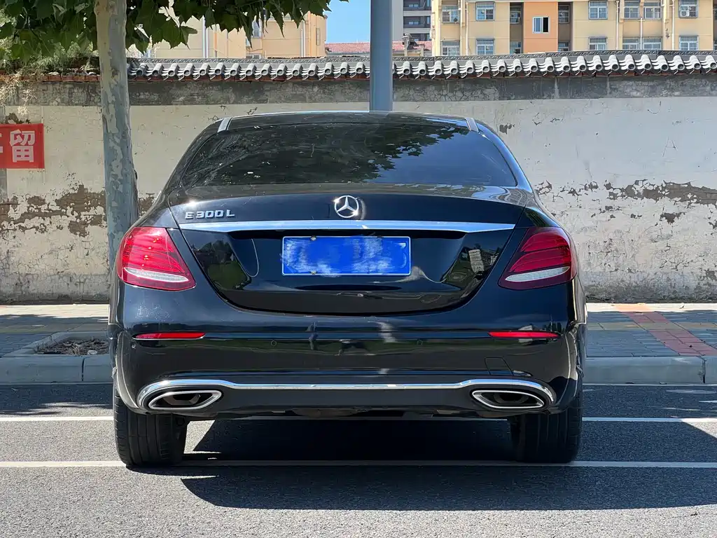 Mercedes-Benz E-Class 2019 — фото 10