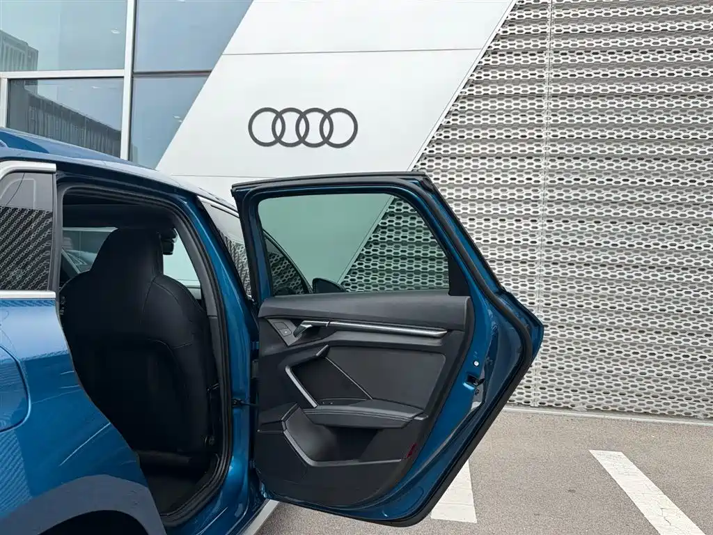 Audi A3 2022 — фото 20
