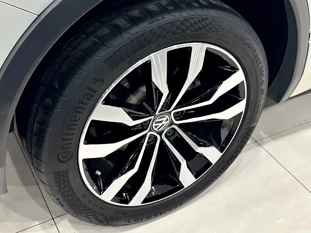 Volkswagen Tiguan L 2019 — фото 26
