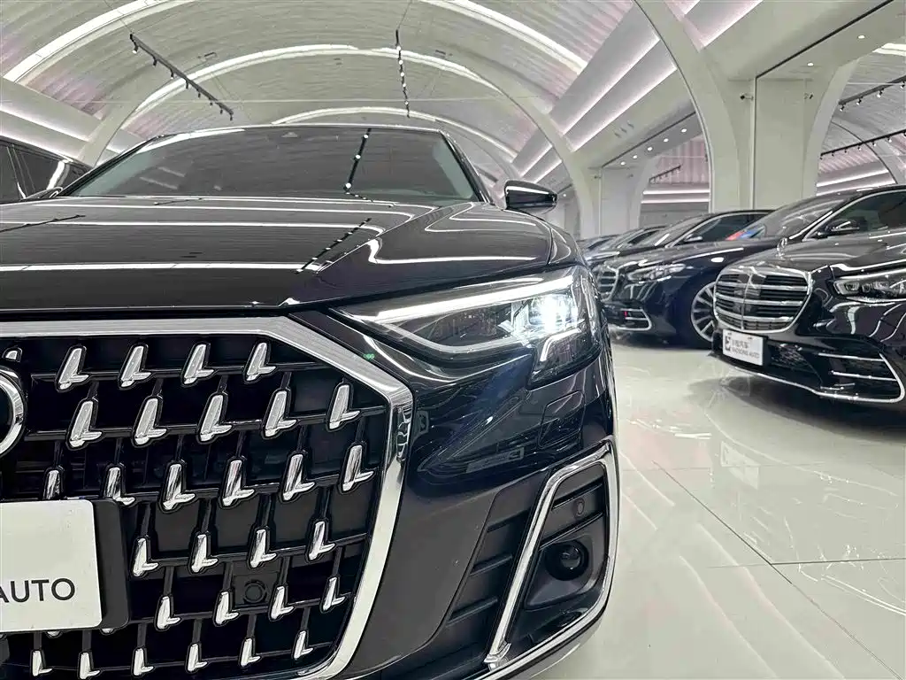 Audi A8 2023 — фото 39