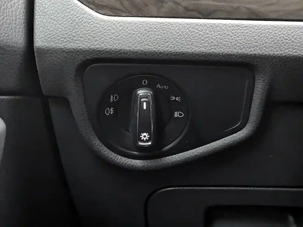 Volkswagen Touran 2016 — фото 21