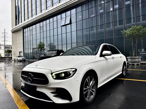 Mercedes-Benz E-Class 2022