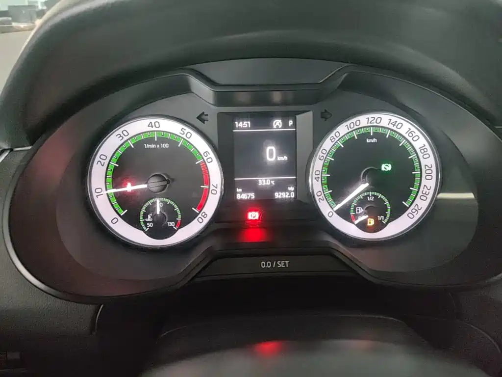 Skoda Octavia 2018 — фото 12