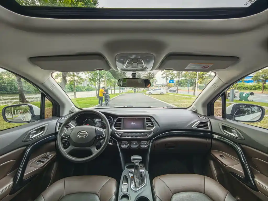 GAC Motor Trumpchi GS4 2016 — фото 16