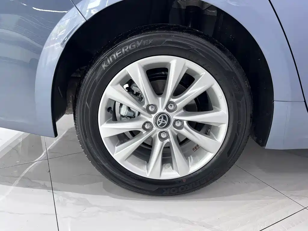 Toyota Corolla 2023 — фото 19