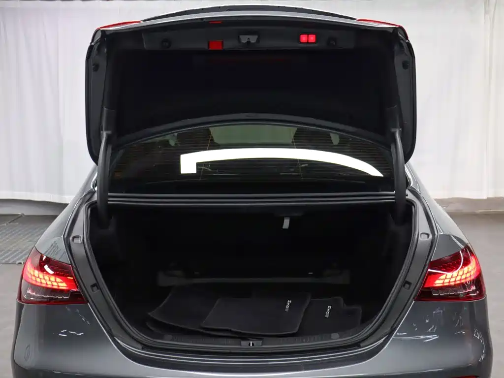 Mercedes-Benz E-Class AMG 2021 — фото 34
