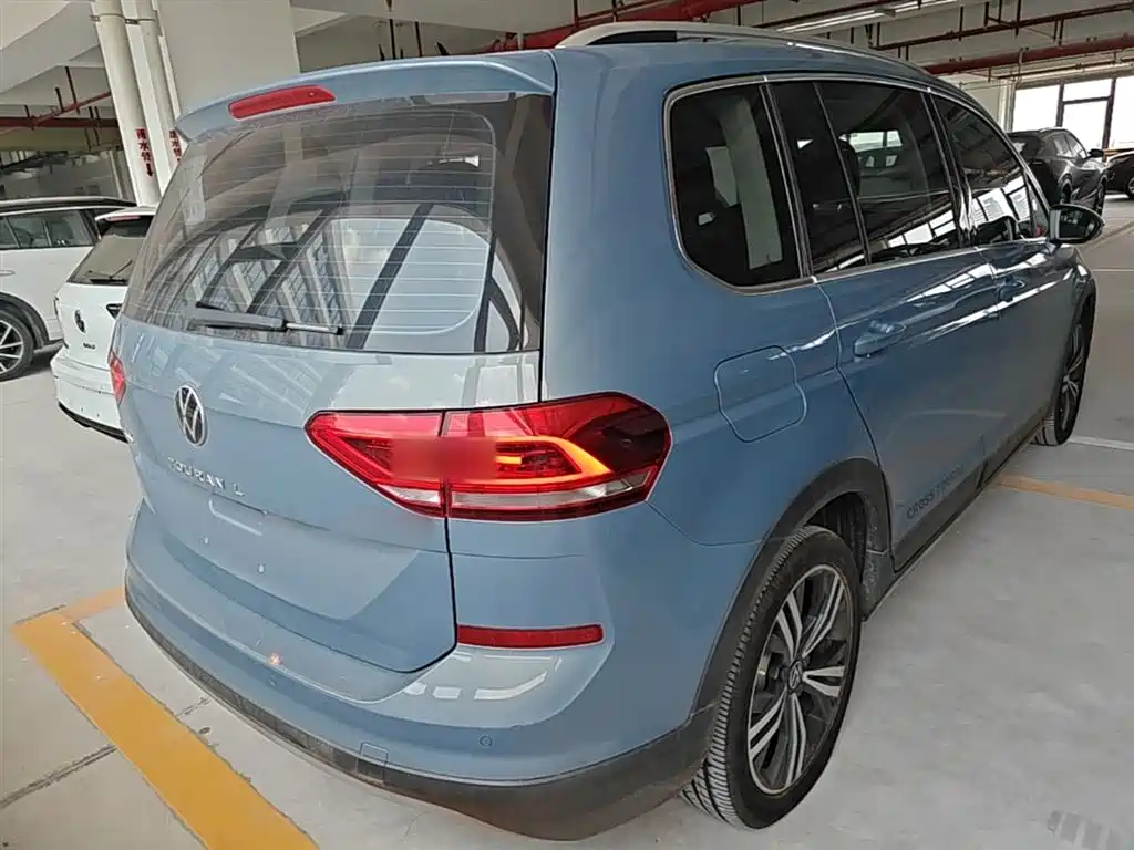 Volkswagen Touran 2020 — фото 6