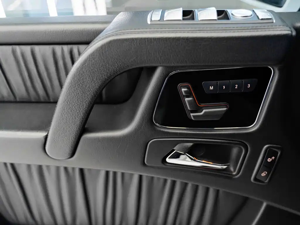 Mercedes-Benz G-Class 2018 — фото 18