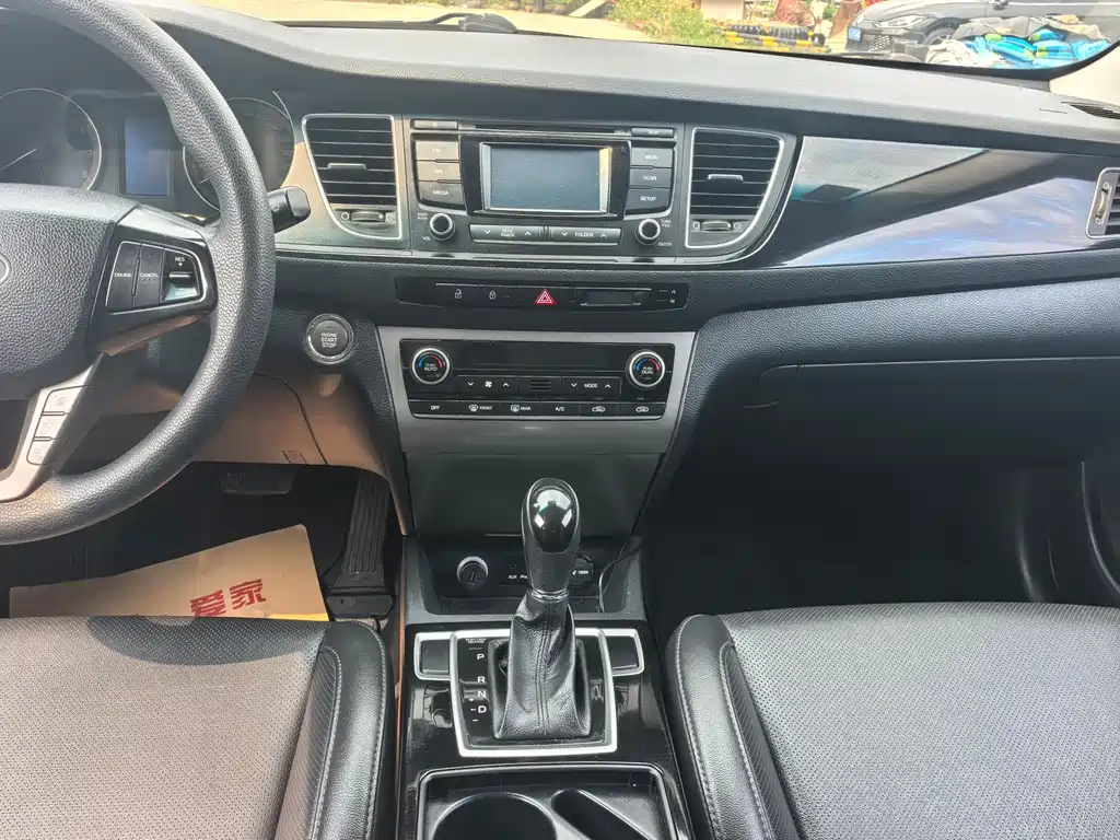 Hyundai Mistra 2015 — фото 8