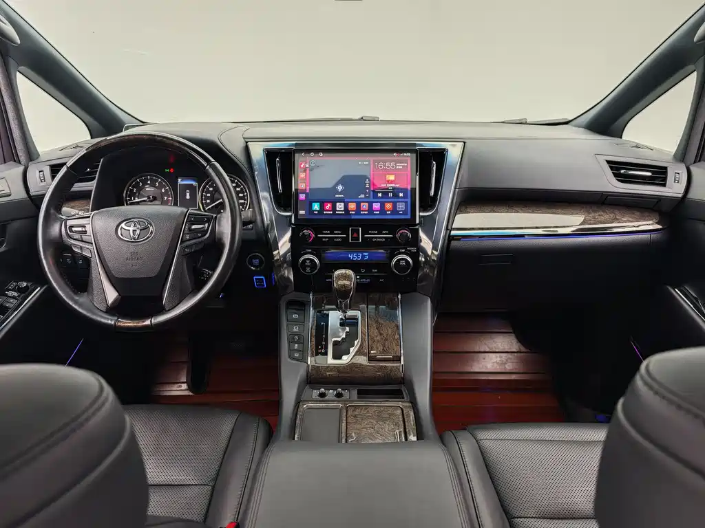 Toyota Alphard 2018 — фото 8
