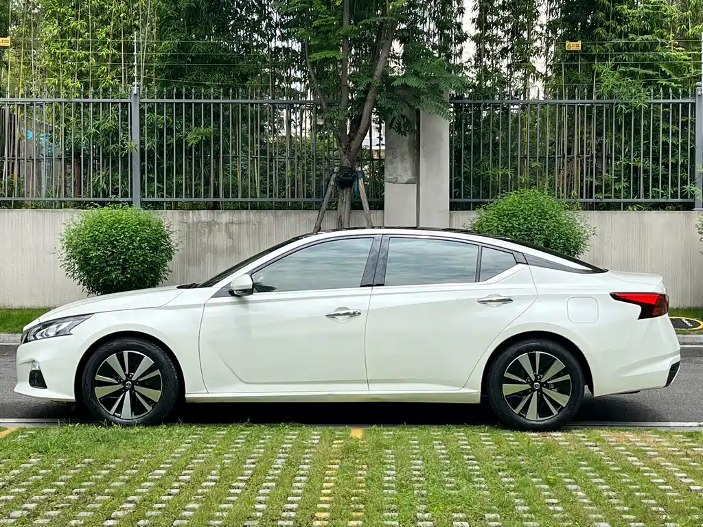 Nissan Teana 2021
