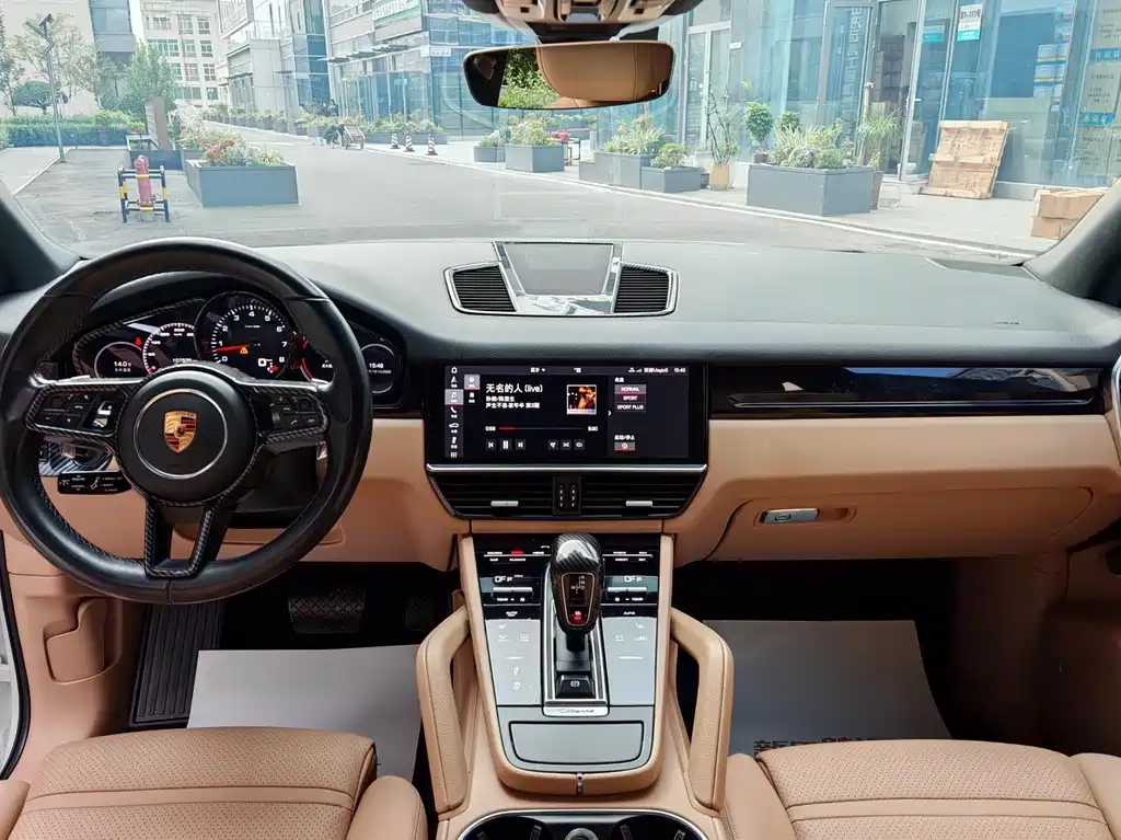 Porsche Cayenne 2018 — фото 15