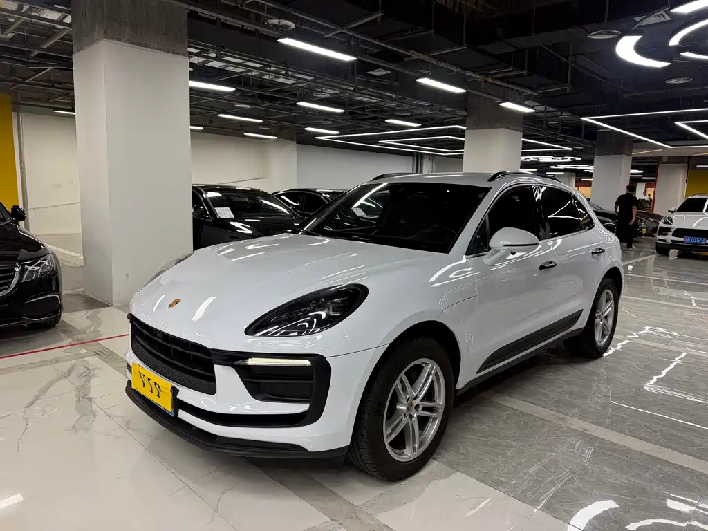 Porsche Macan 2021
