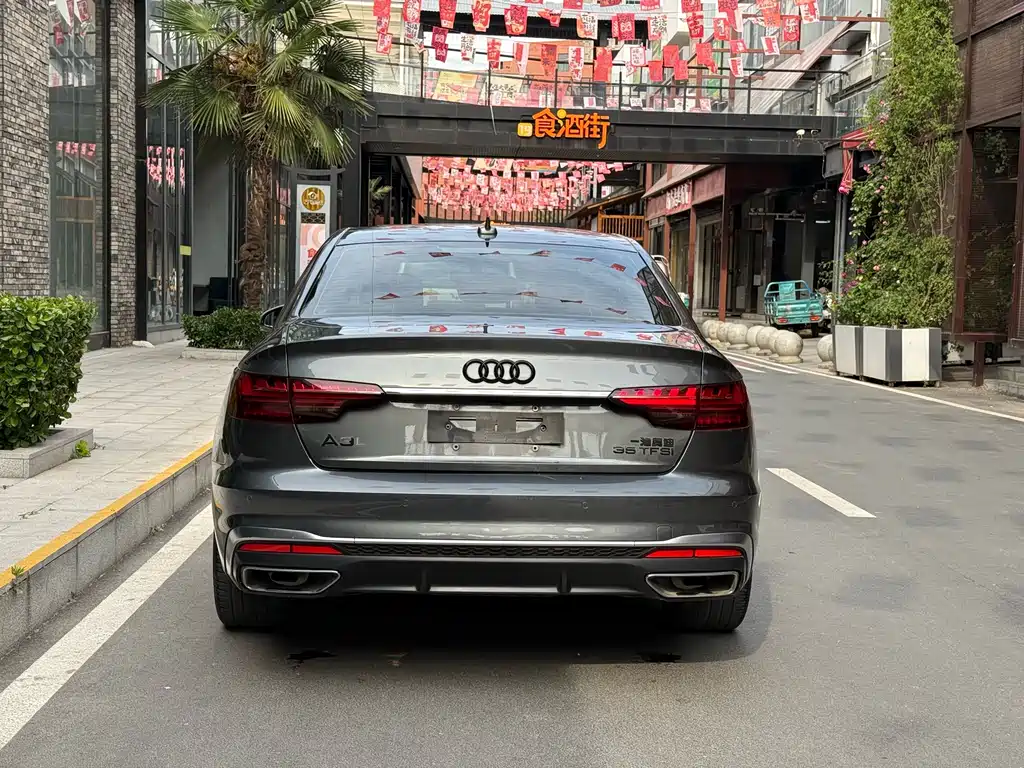 Audi A4L 2021
