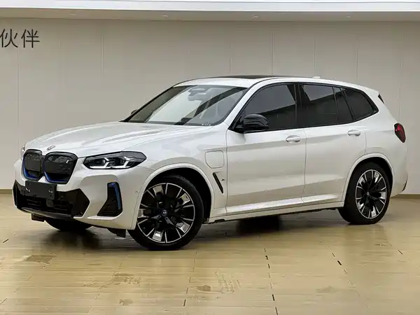 BMW iX3 2021