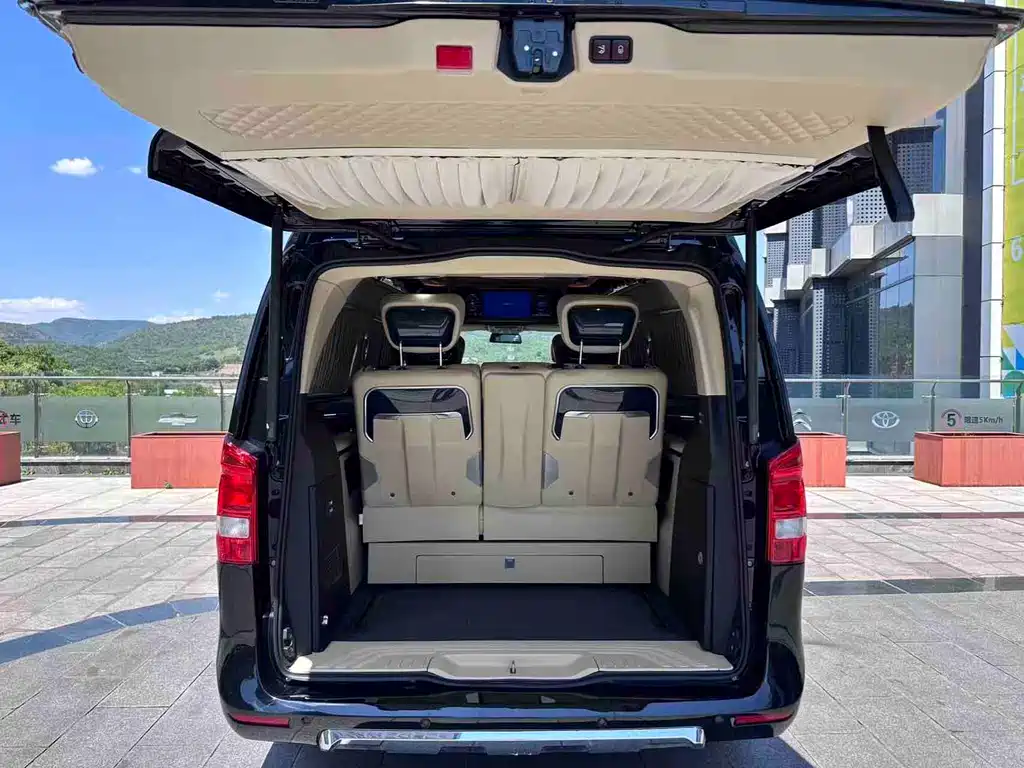 Mercedes-Benz Vito 2023 — фото 25