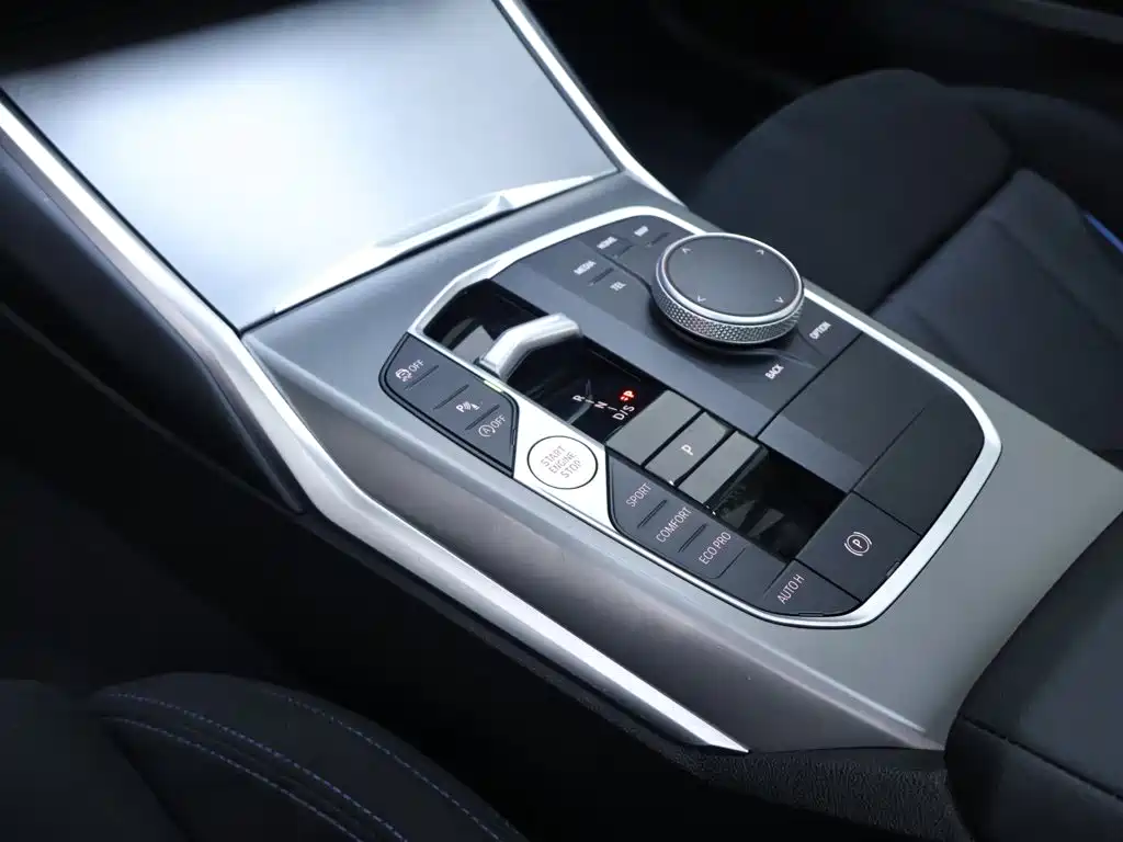 BMW 2 Series 2025 — фото 12