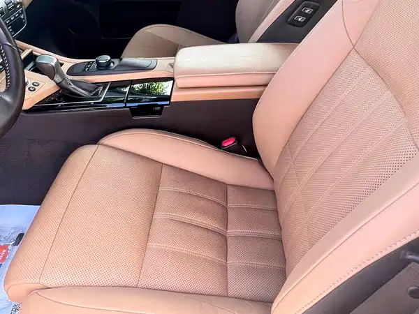 Lexus ES 2016