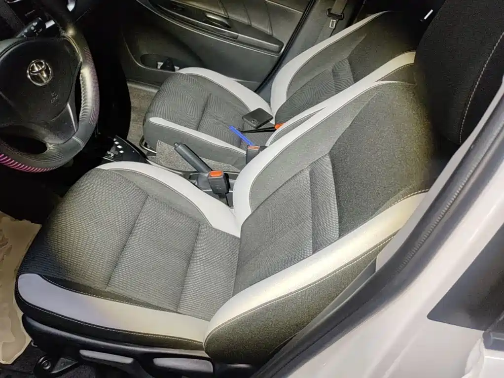Toyota Yaris L 2021 — фото 15
