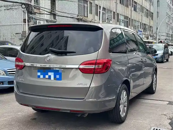 Buick GL8 2019