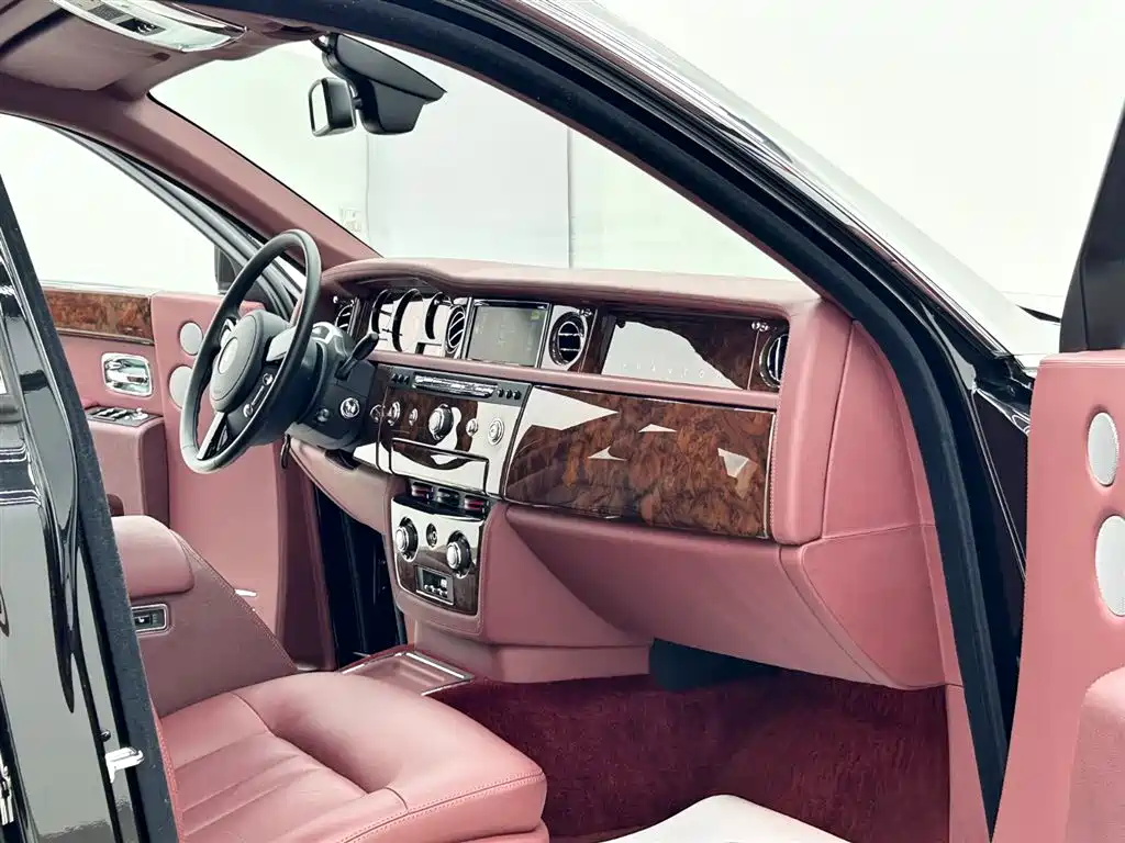 Rolls-Royce Phantom 2014 — фото 9