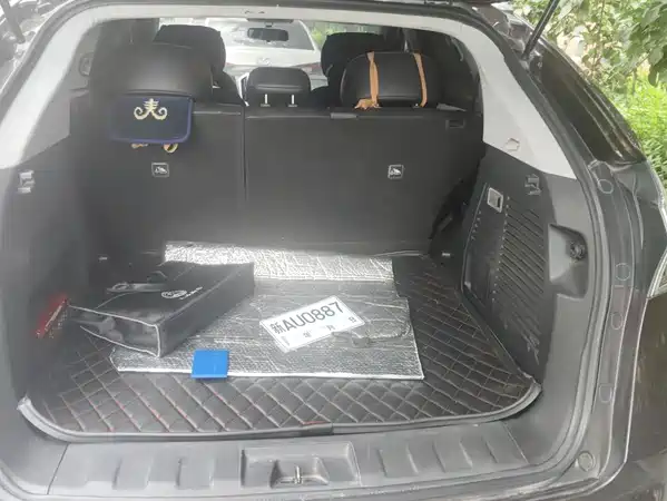 Luxgen You6 SUV 2016