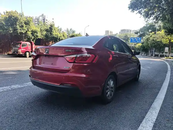 Changan Yuexiang V7 2015